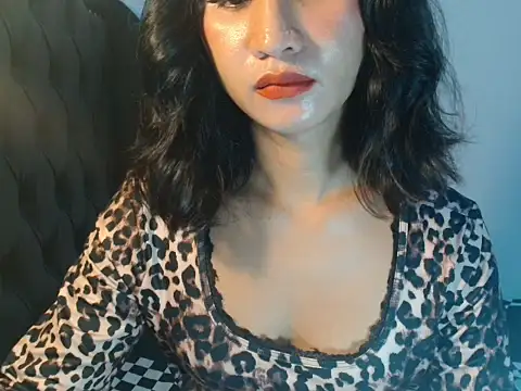 lava_lux Pertunjukan Webcam