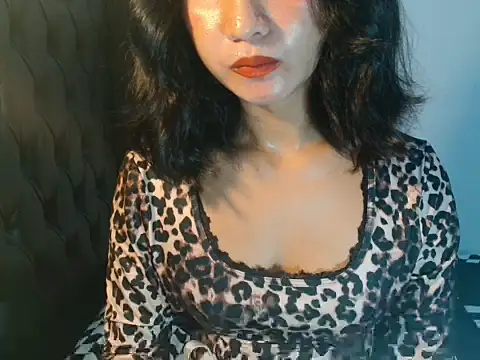lava_lux Pertunjukan Webcam