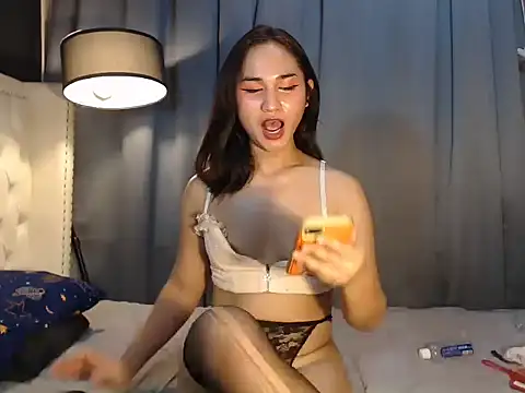 Pokazy przed kamerką – Baby_cassy18