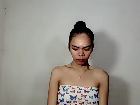 Onlyaliah 网络视讯表演