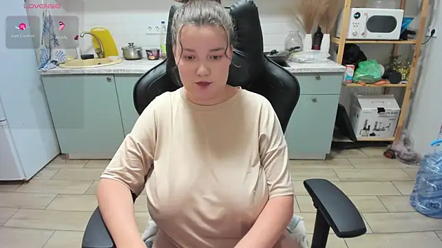 LinaElasm's Webcam Show