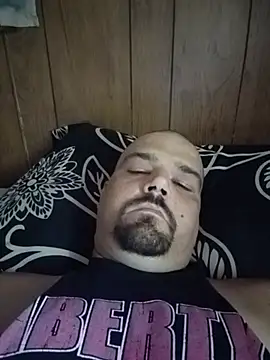 DouginWv Show in webcam