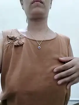 XXX chat uživo modela love_sexy090