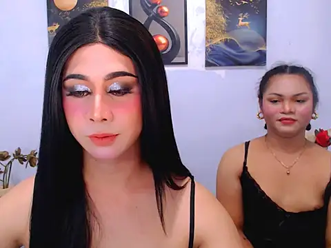 Bini_Red Show in webcam