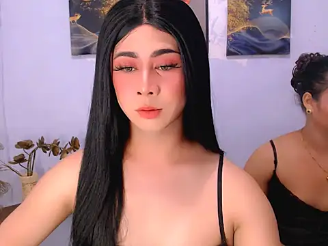 Pertunjukan Kamera Web Bini_Red