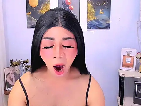 Bini_Red 在線直播表演