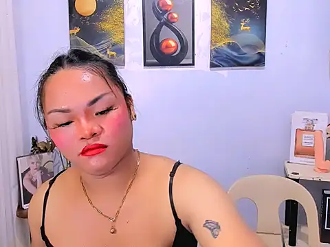 Bini_Red 在線直播表演