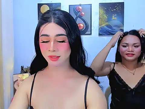 Bini_Red Show in webcam