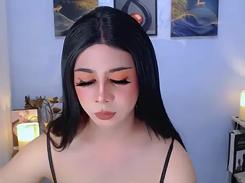 Bini_Red Show in webcam
