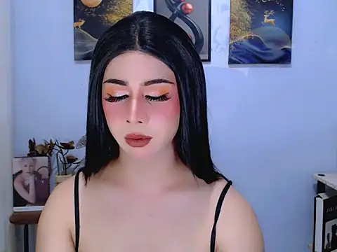 Bini_Red Show in webcam