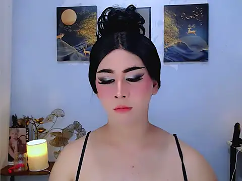 Bini_Red – Kamerová šou