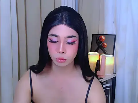 Bini_Red Webcam-Show