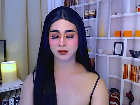 הופעת וובקאם של Bini_Red