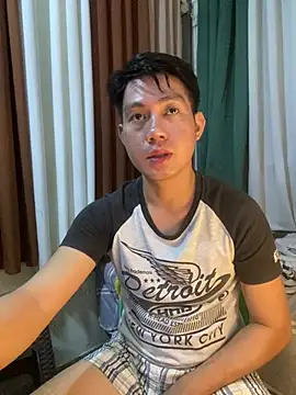 xshyboyx Show in webcam