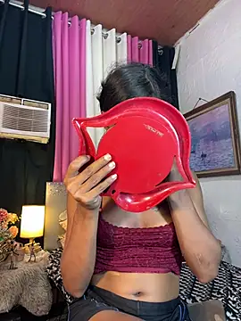 Tarah_victoria_collinsのウェブカメラショー