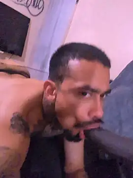 Cnutt310's Webcam Show
