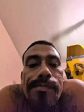 Cnutt310's Webcam Show