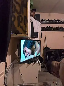 Show modela Cnutt310 na web-kameri