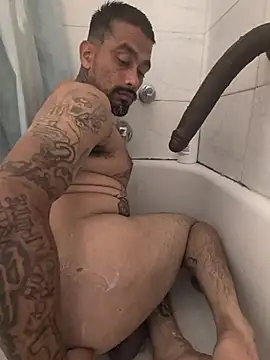 Cnutt310 – webcam-show