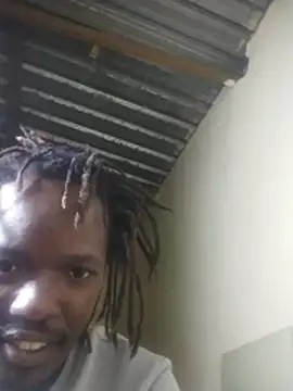 Reddewww's Live XXX Chat