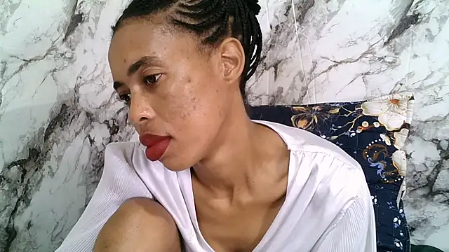 Reddewww's Live XXX Chat