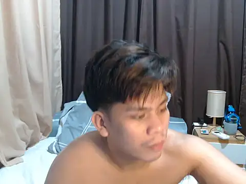 Webkamerová show cumwhat_me