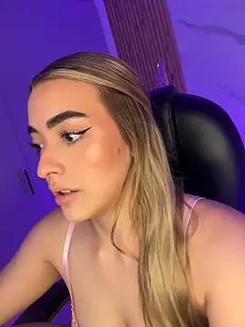 Chat +18 de KYLIE_JONES6 ao vivo