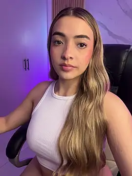 KYLIE_JONES6's Live XXX Chat