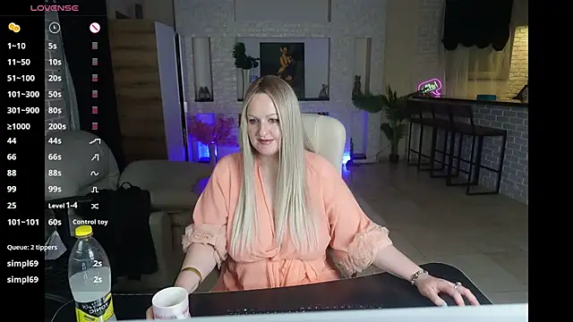 צ'אט XXX בשידור חי של MariemLui