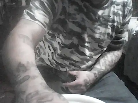 Twoslipperywhenwett's Webcam Show