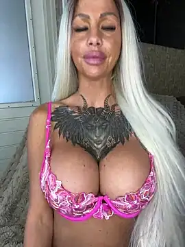 BARBIE_OHOH_CHERSOn Webbikameraesitys