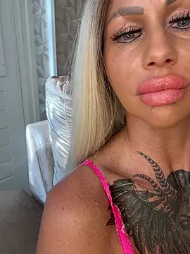 Pokój czatu na żywo – BARBIE_OHOH_CHERSO