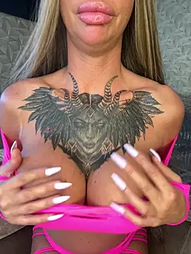 BARBIE_OHOH_CHERSOn Webbikameraesitys
