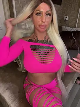 BARBIE_OHOH_CHERSOn Webbikameraesitys