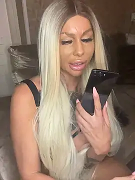 BARBIE_OHOH_CHERSOn Webbikameraesitys