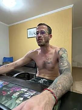 Show de CoyoteDuMato na webcam