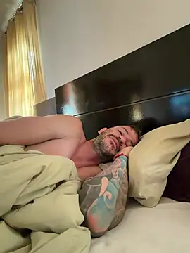 Show de CoyoteDuMato na webcam