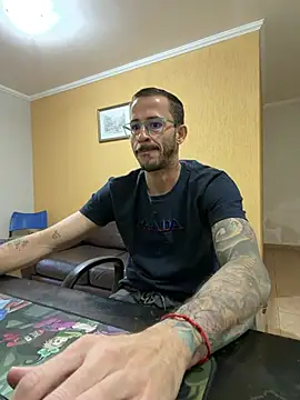CoyoteDuMato webkamerás műsora