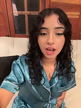 Pertunjukan Kamera Web RosseMelody