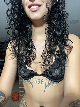 RosseMelody's Live XXX Chat