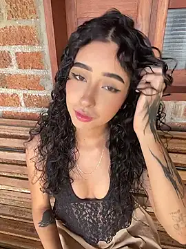 RosseMelody's Live Chat Room