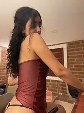 Chat +18 de RosseMelody ao vivo