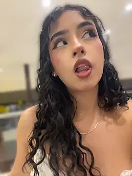 Chat +18 de RosseMelody ao vivo