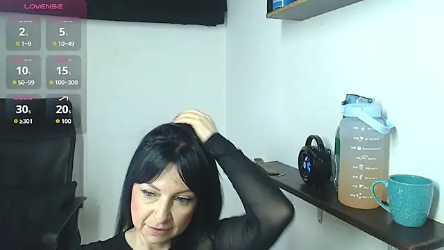 angierot2025's Live Chat Room