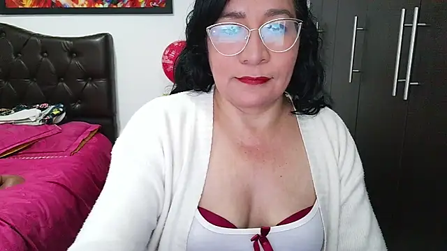 Grace_mature_milf: онлайн-секс-чат