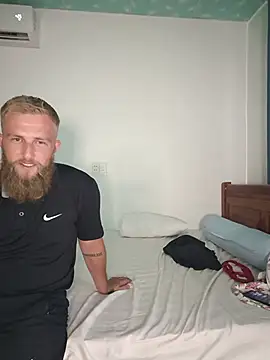 celyTSversa webcam show