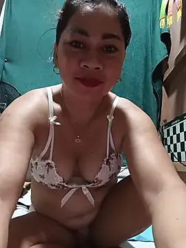 SweetChubbyMommy_02's Live XXX Chat