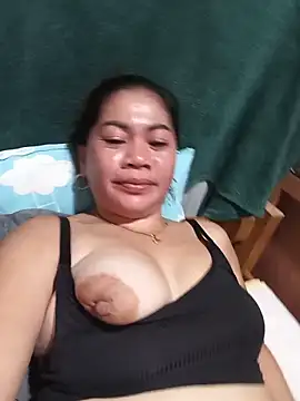 SweetChubbyMommy_02's Live XXX Chat