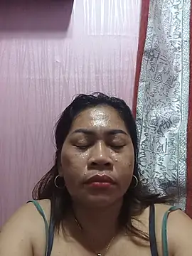 SweetChubbyMommy_02 Adlı Modelin Canlı XXX Sohbeti