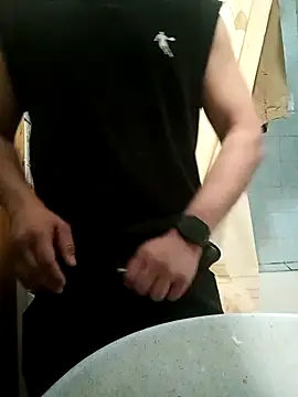 Show modela Llovlyboyyyy12 na web-kameri